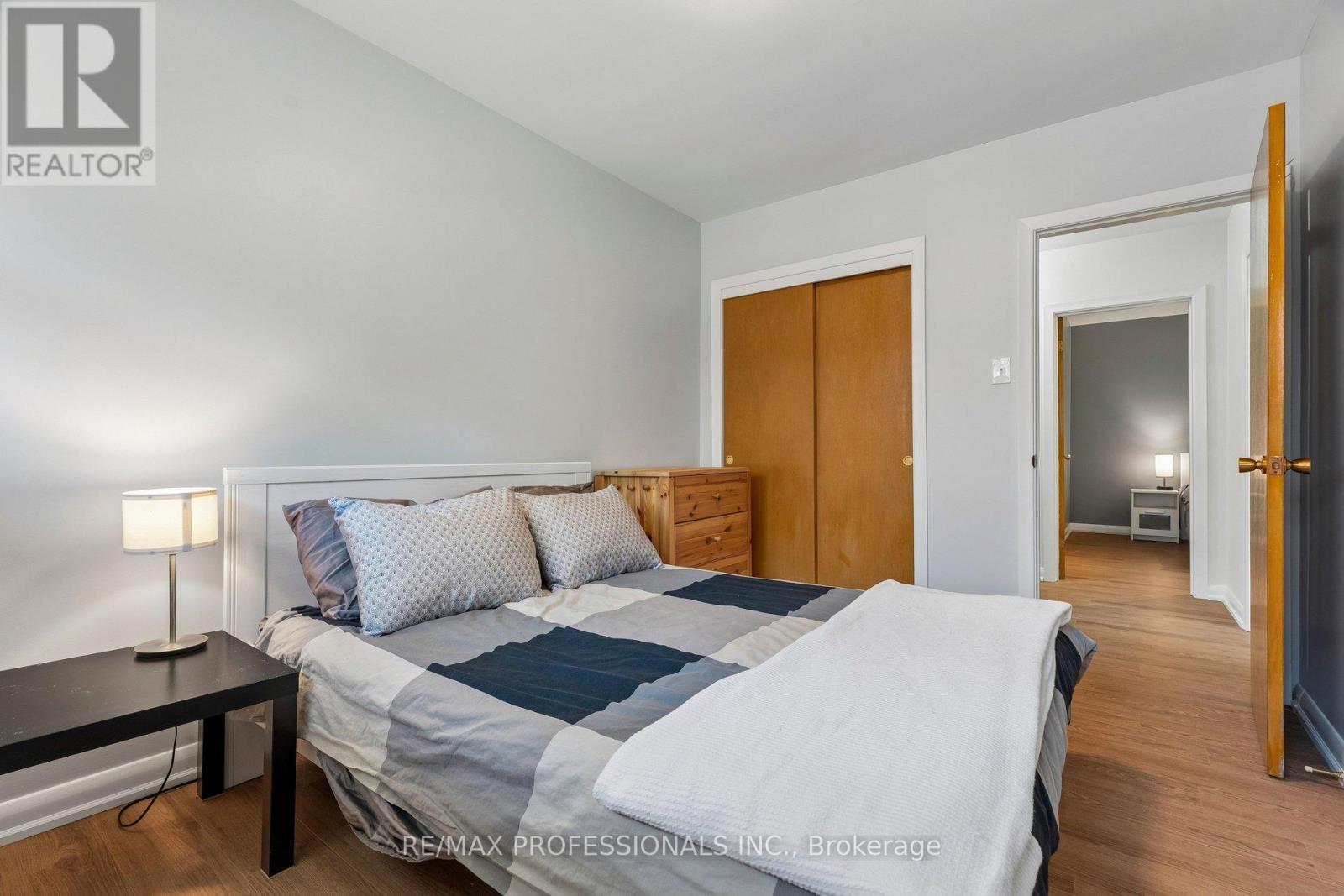 151 PERRY CRESCENT - 26