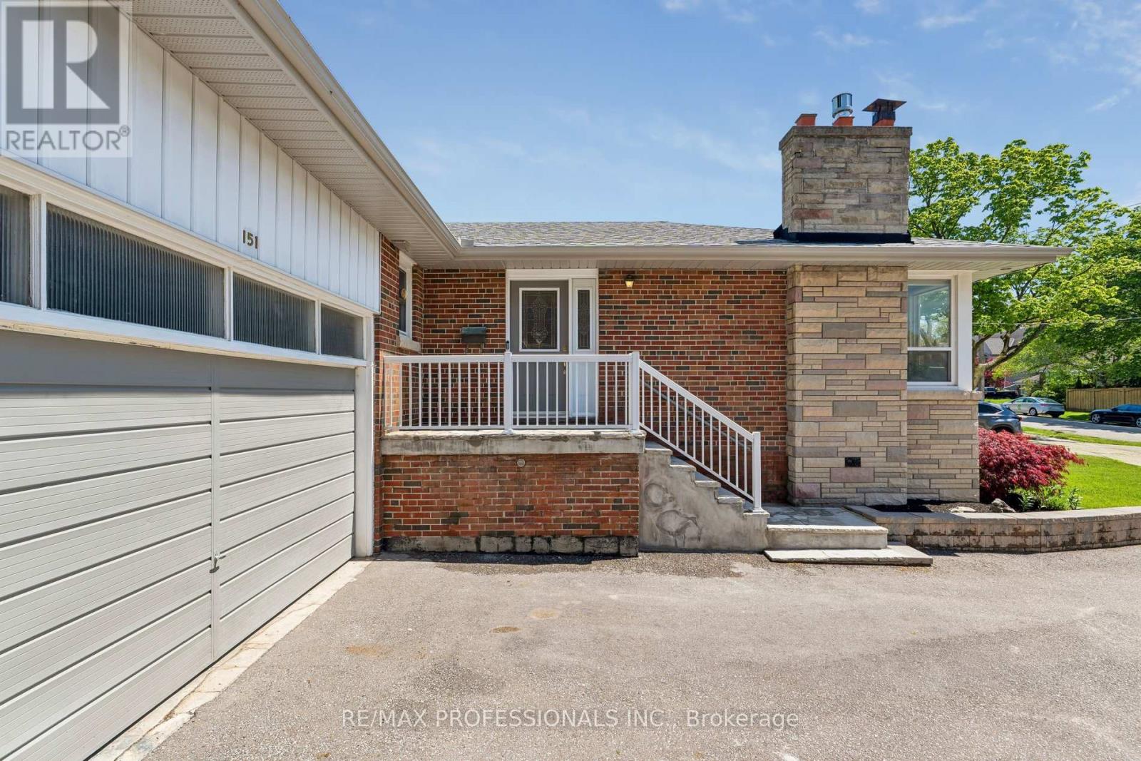 151 PERRY CRESCENT - 4