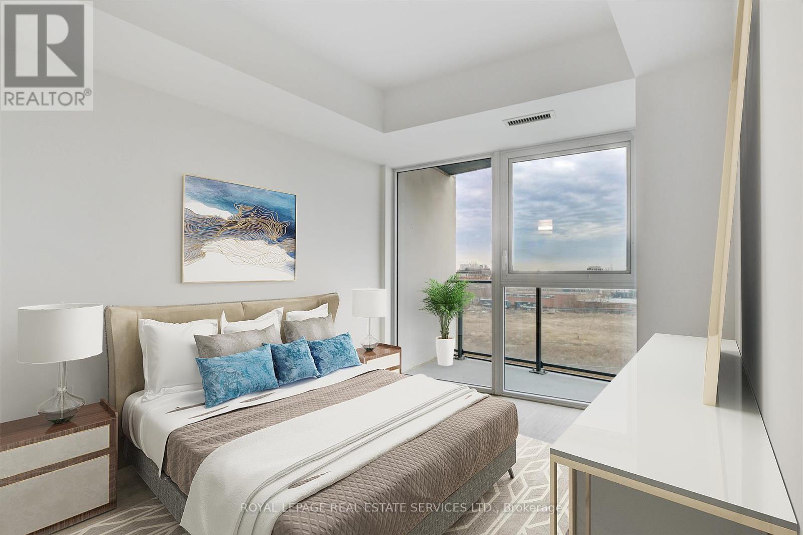 ##523 36 ZORRA STREET - 6