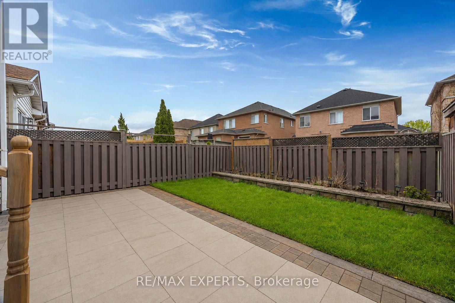 40 DILLS CRESCENT - 34