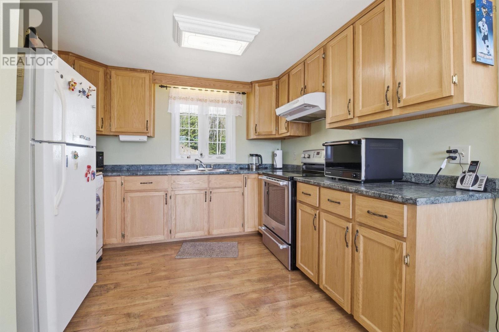 63 Deanery Road - 15