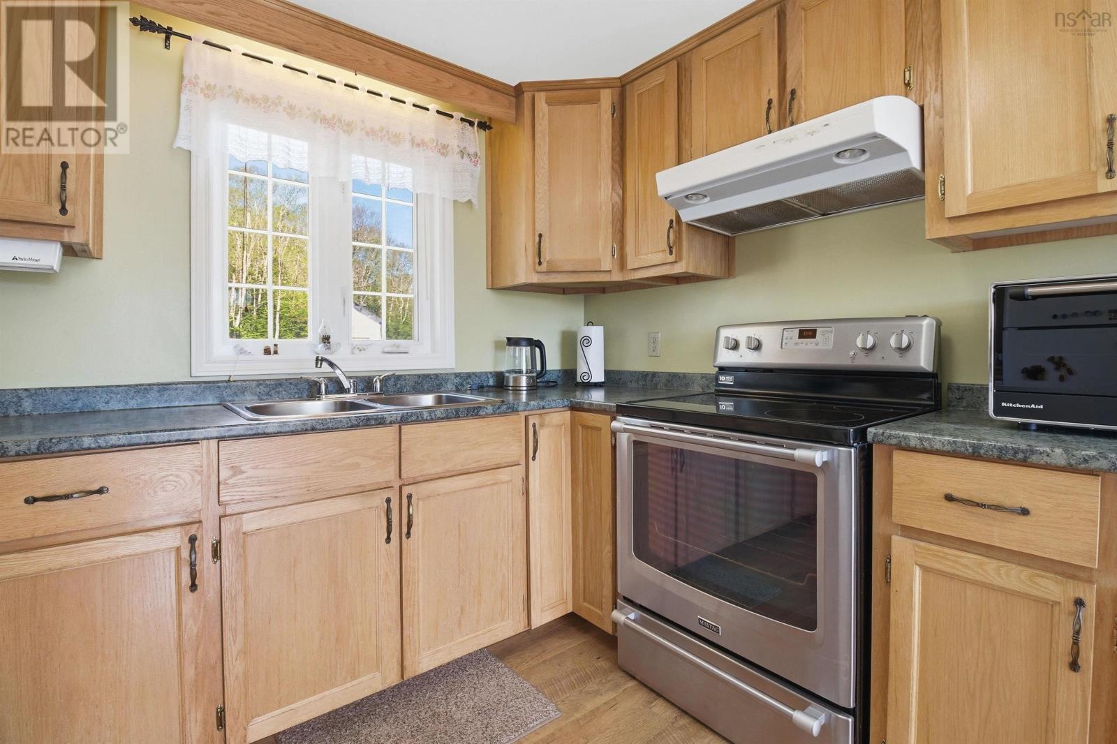 63 Deanery Road - 17