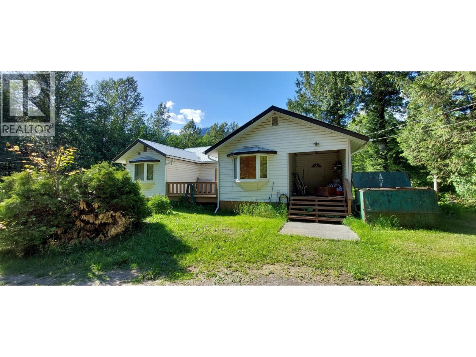 2250 MACKENZIE 20 HIGHWAY - 4