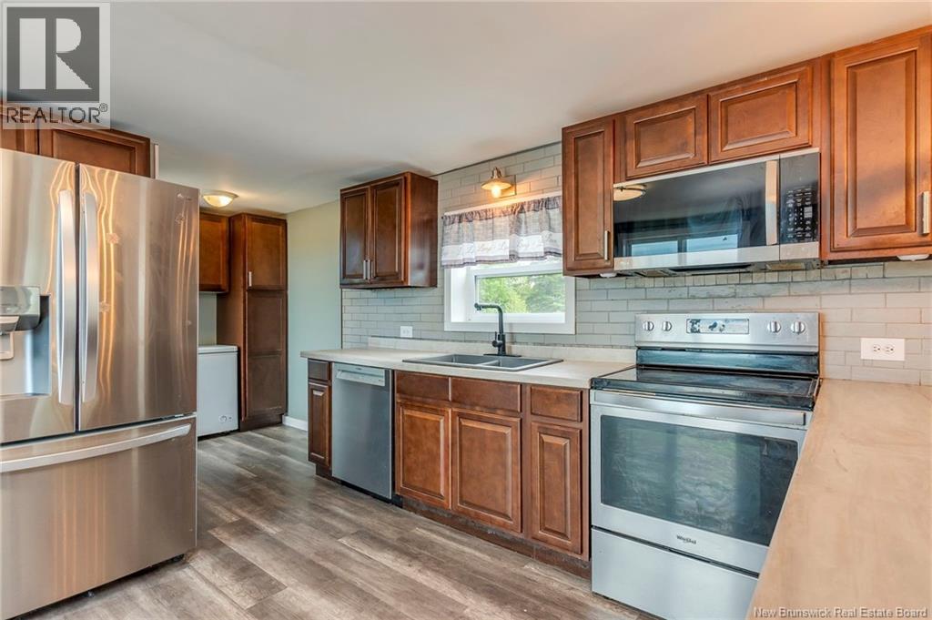 9 Watercrest Road - 16