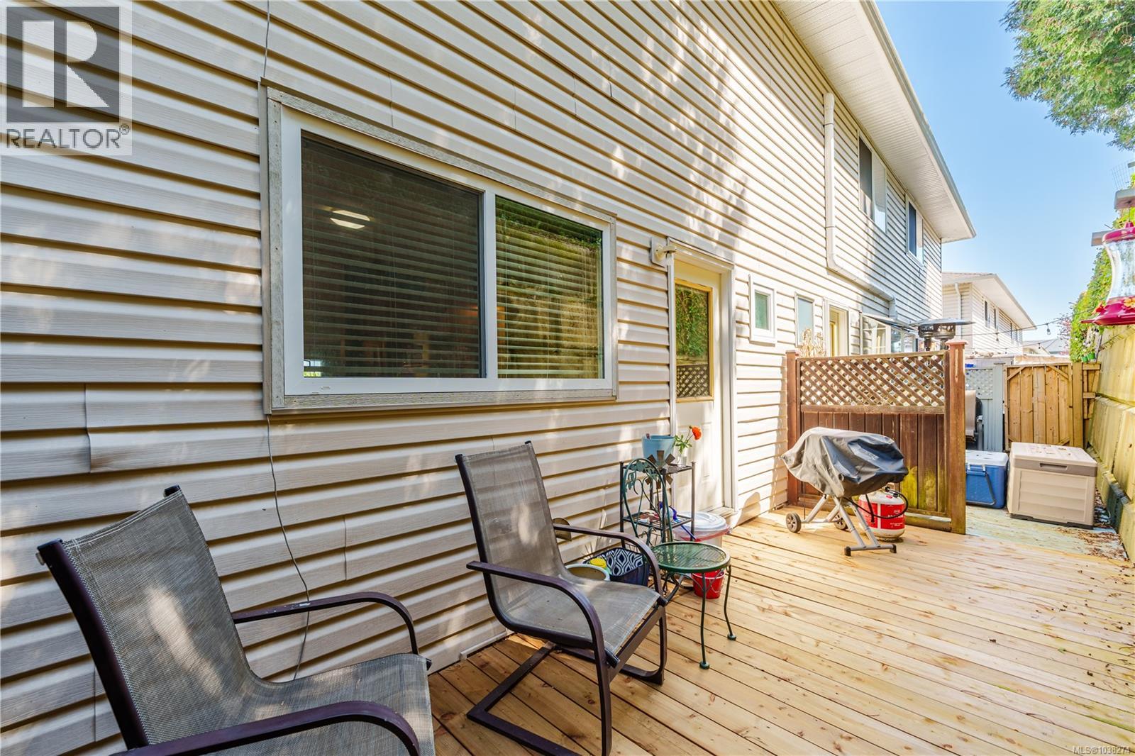 #3 1663 Dufferin Cres - 24