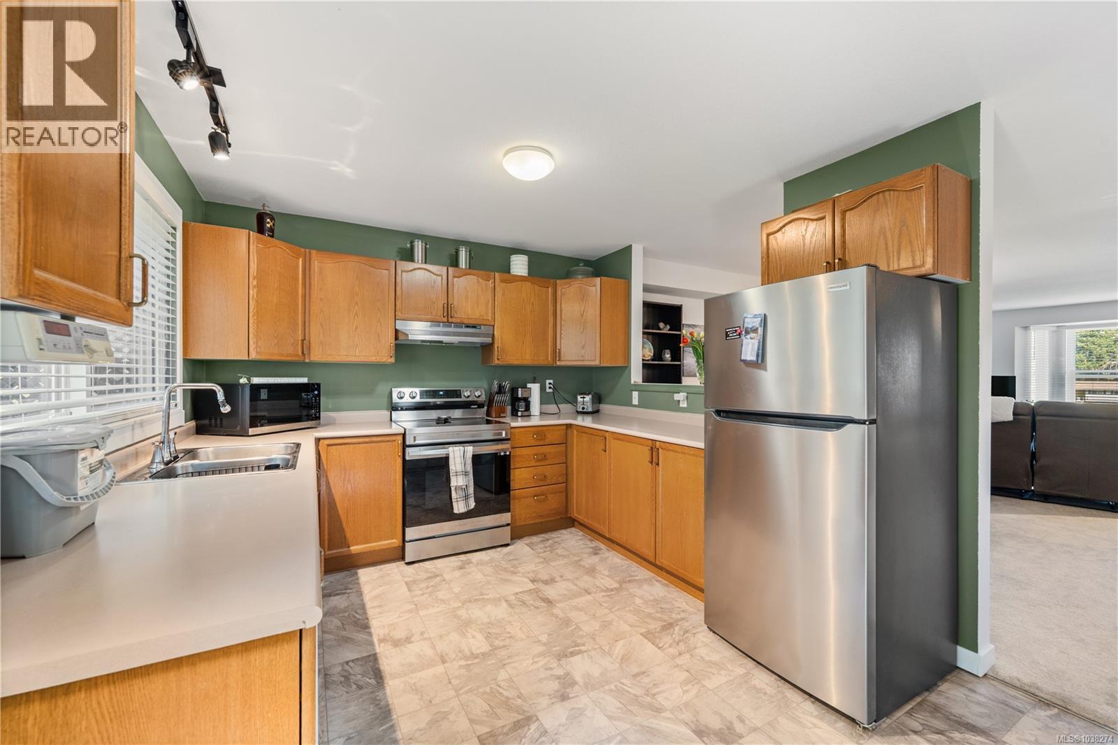 #3 1663 Dufferin Cres - 10