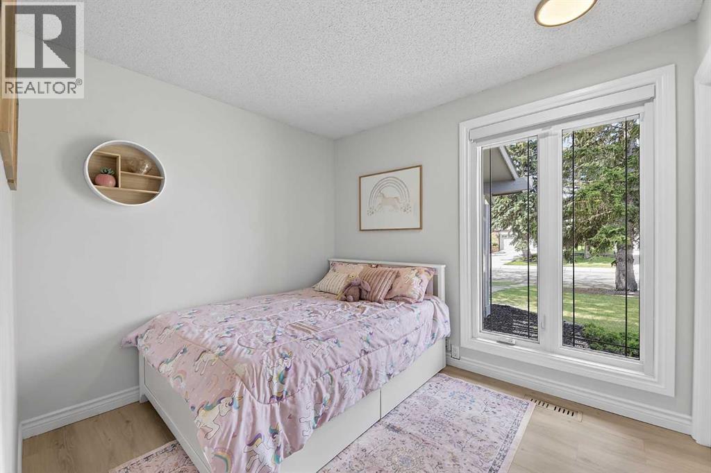240 Canniff Place SW - 25