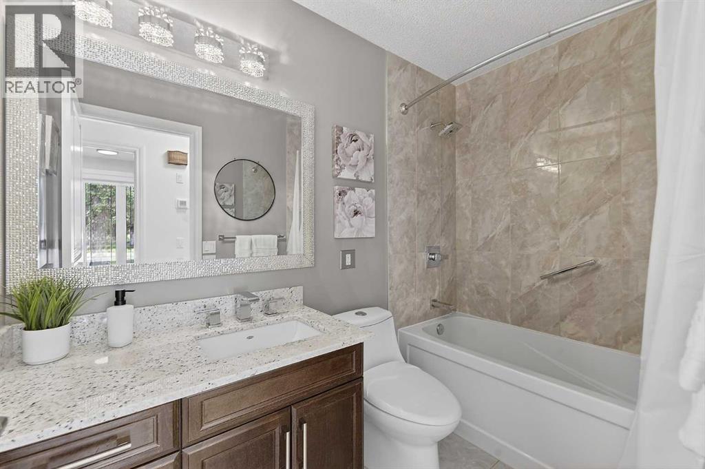 240 Canniff Place SW - 24