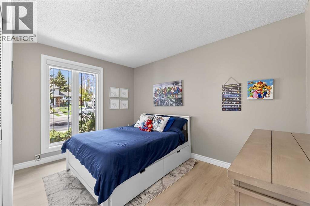 240 Canniff Place SW - 26