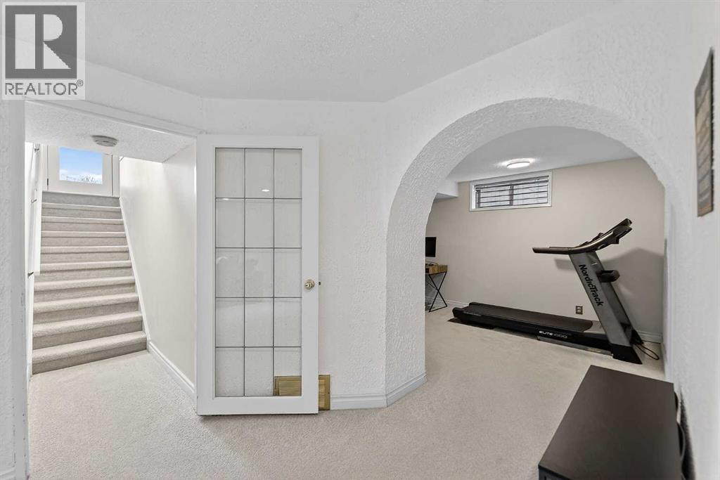 240 Canniff Place SW - 30