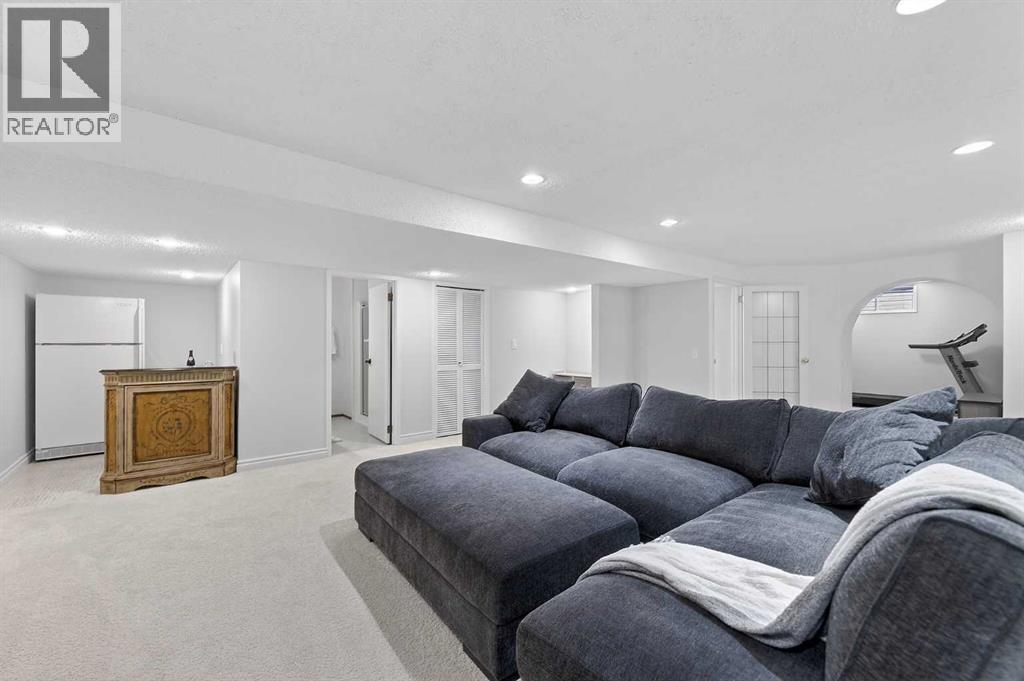 240 Canniff Place SW - 37