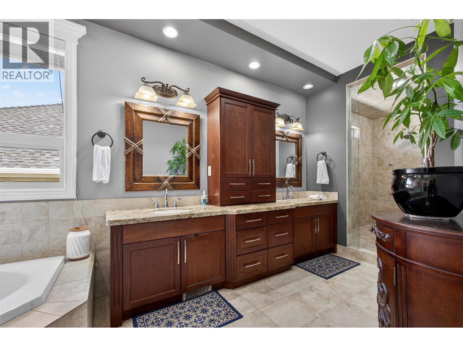 336 Quilchena Drive - 33