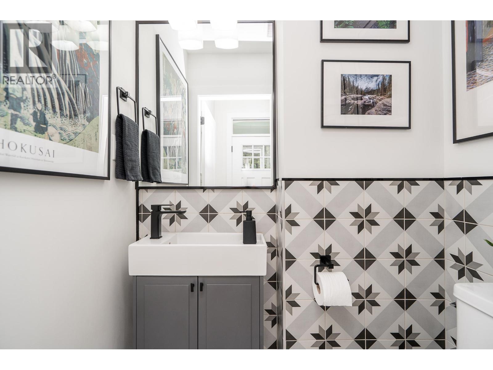 108 3416 QUEENSTON AVENUE, Coquitlam