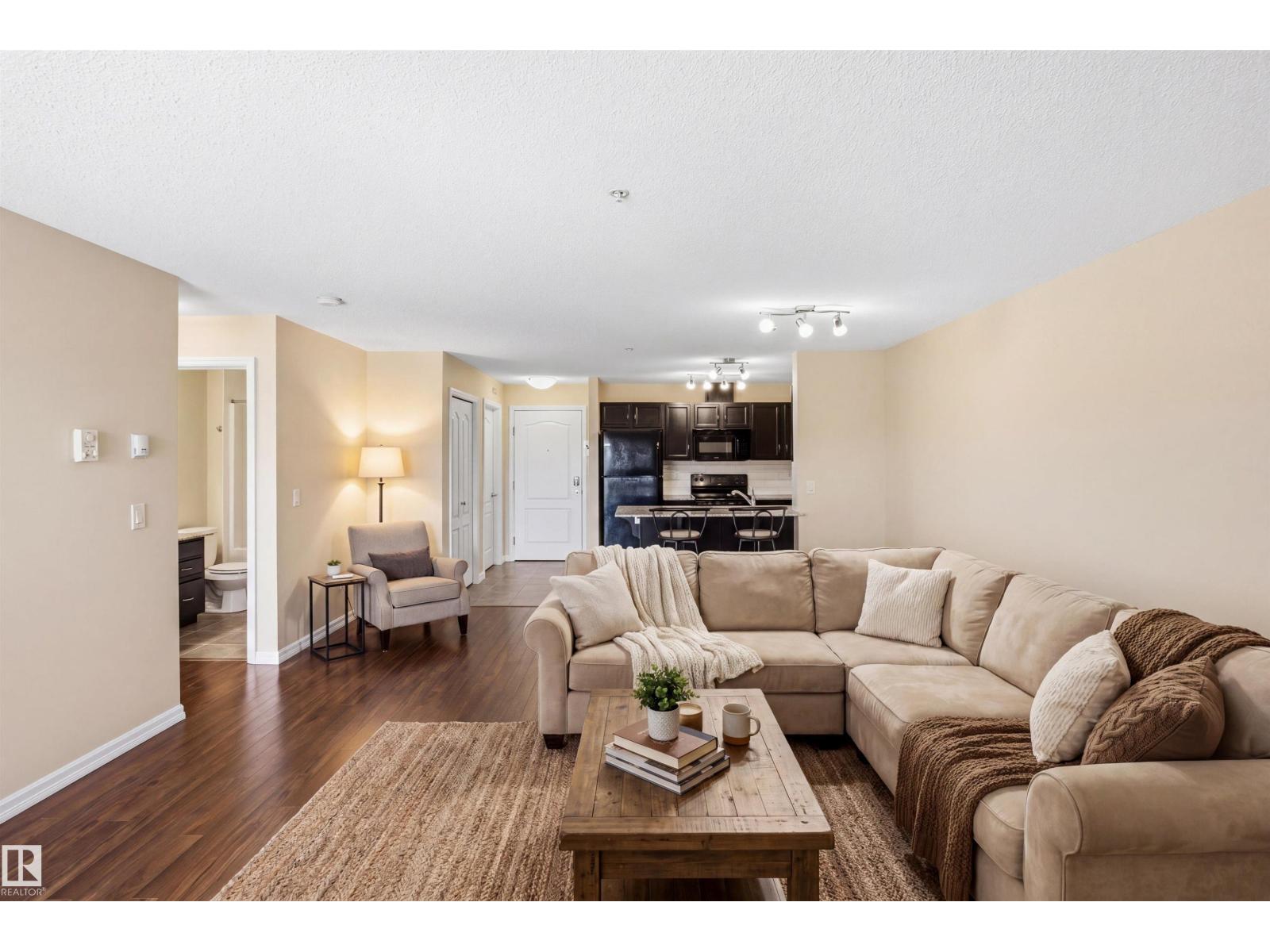 #318 273 CHARLOTTE WY - 1