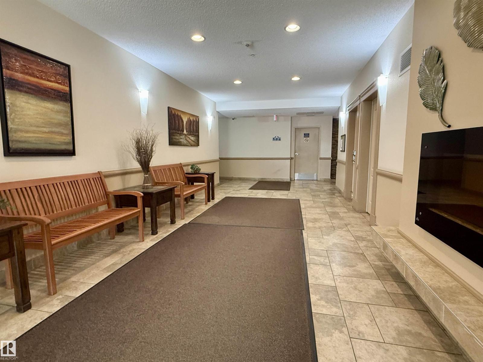 #318 273 CHARLOTTE WY - 31