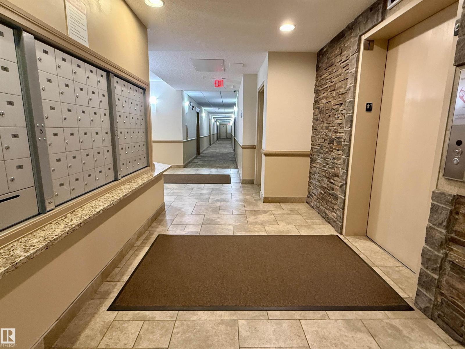 #318 273 CHARLOTTE WY - 34