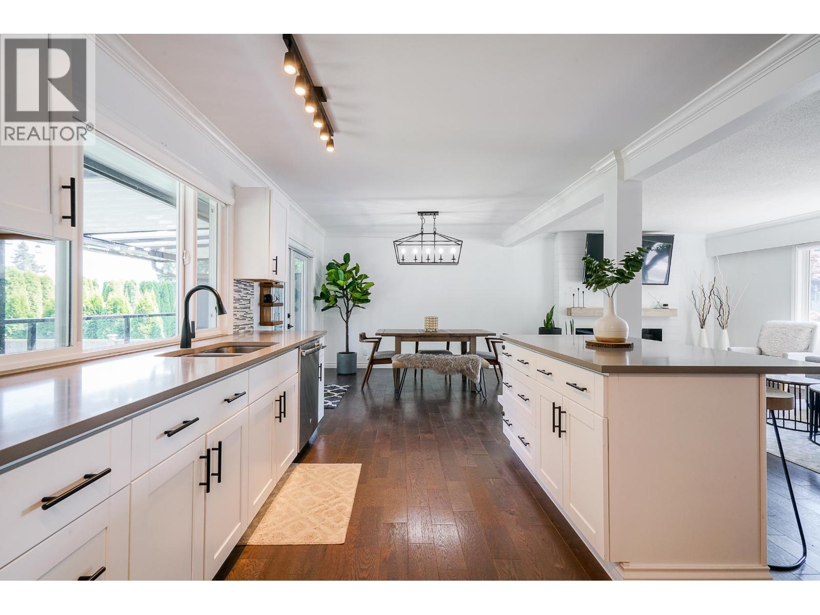 1461 KNAPPEN Street - main photo