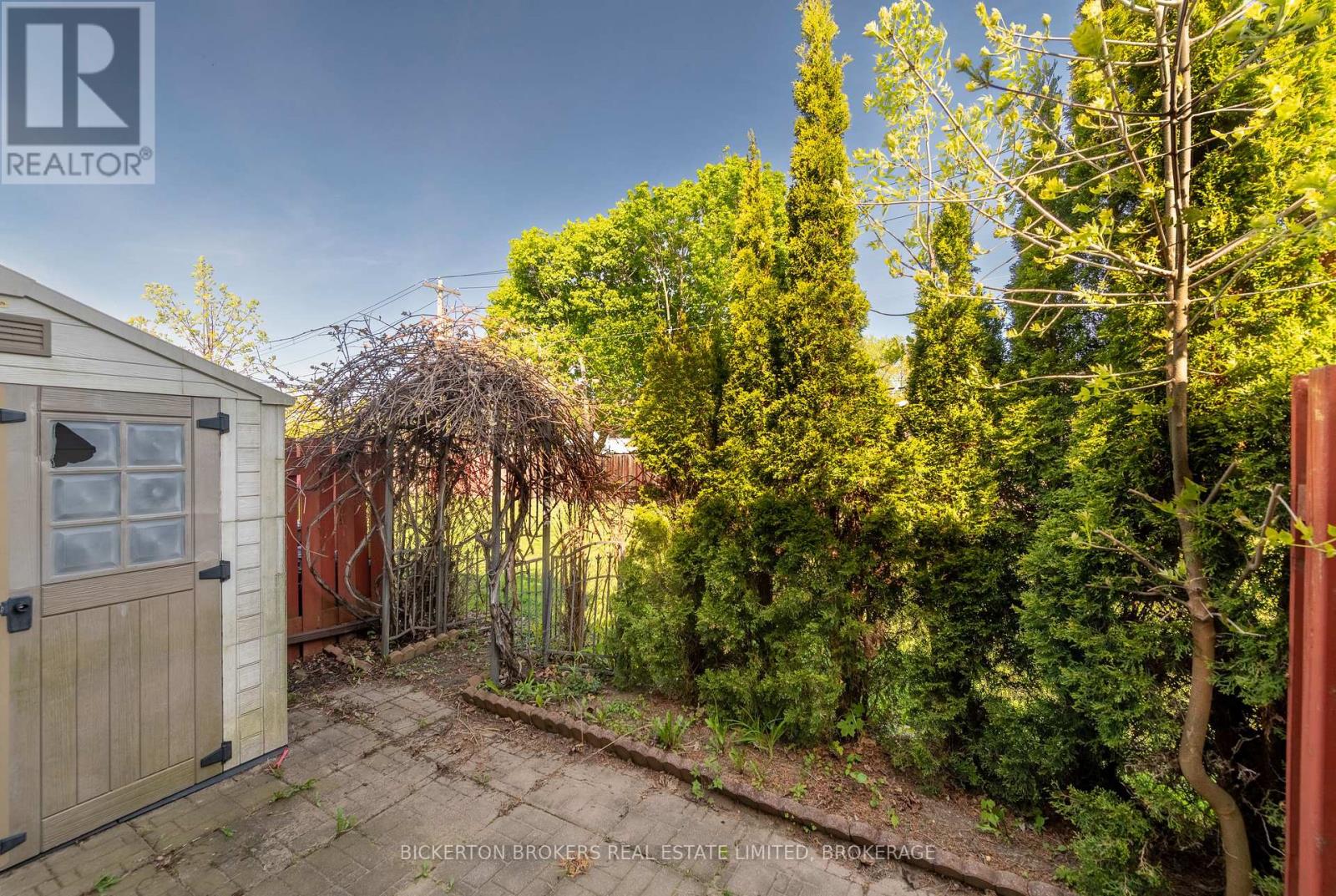 #11 316 FORSYTH STREET - 4