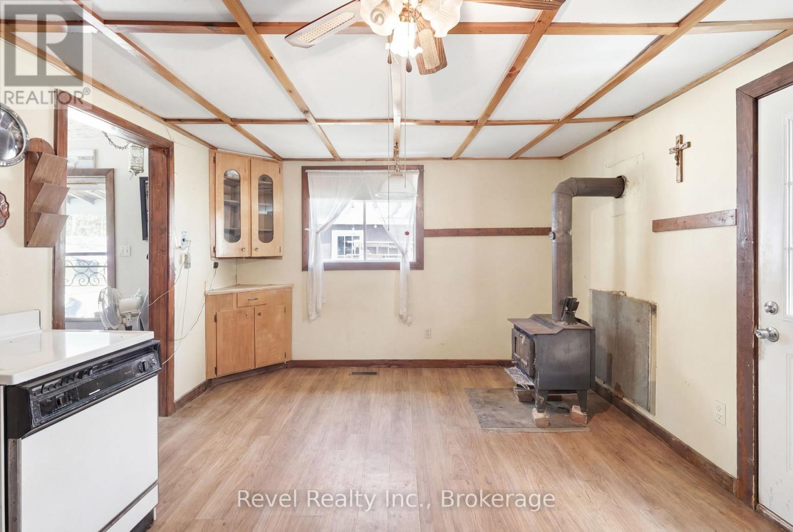 4900 MONCK ROAD - 16