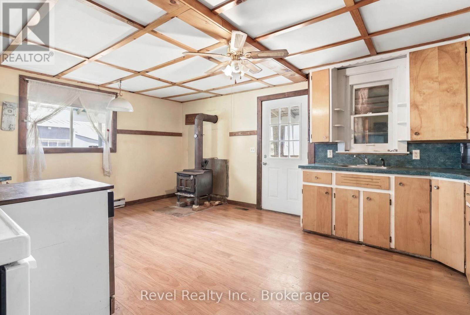 4900 MONCK ROAD - 18