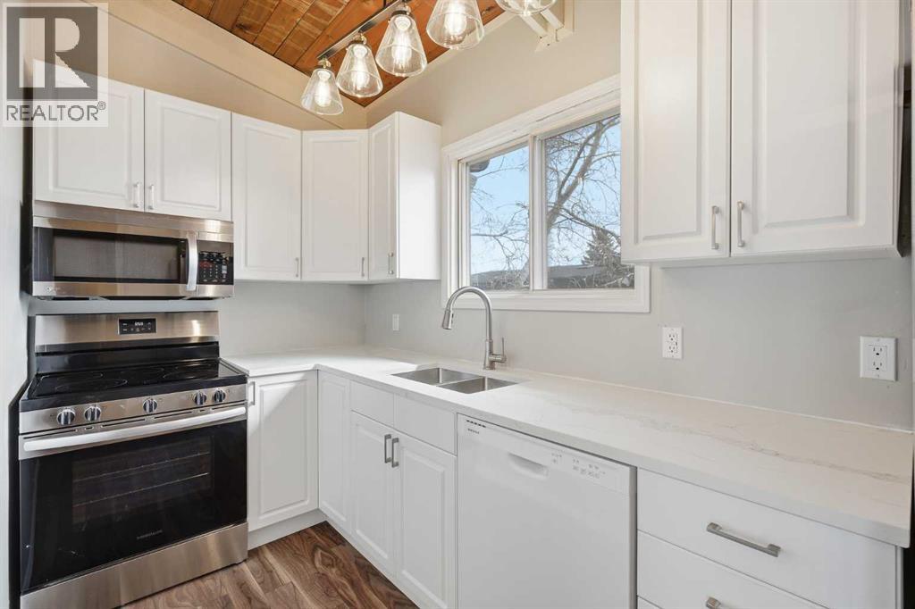 11018 5 Street SW - 7