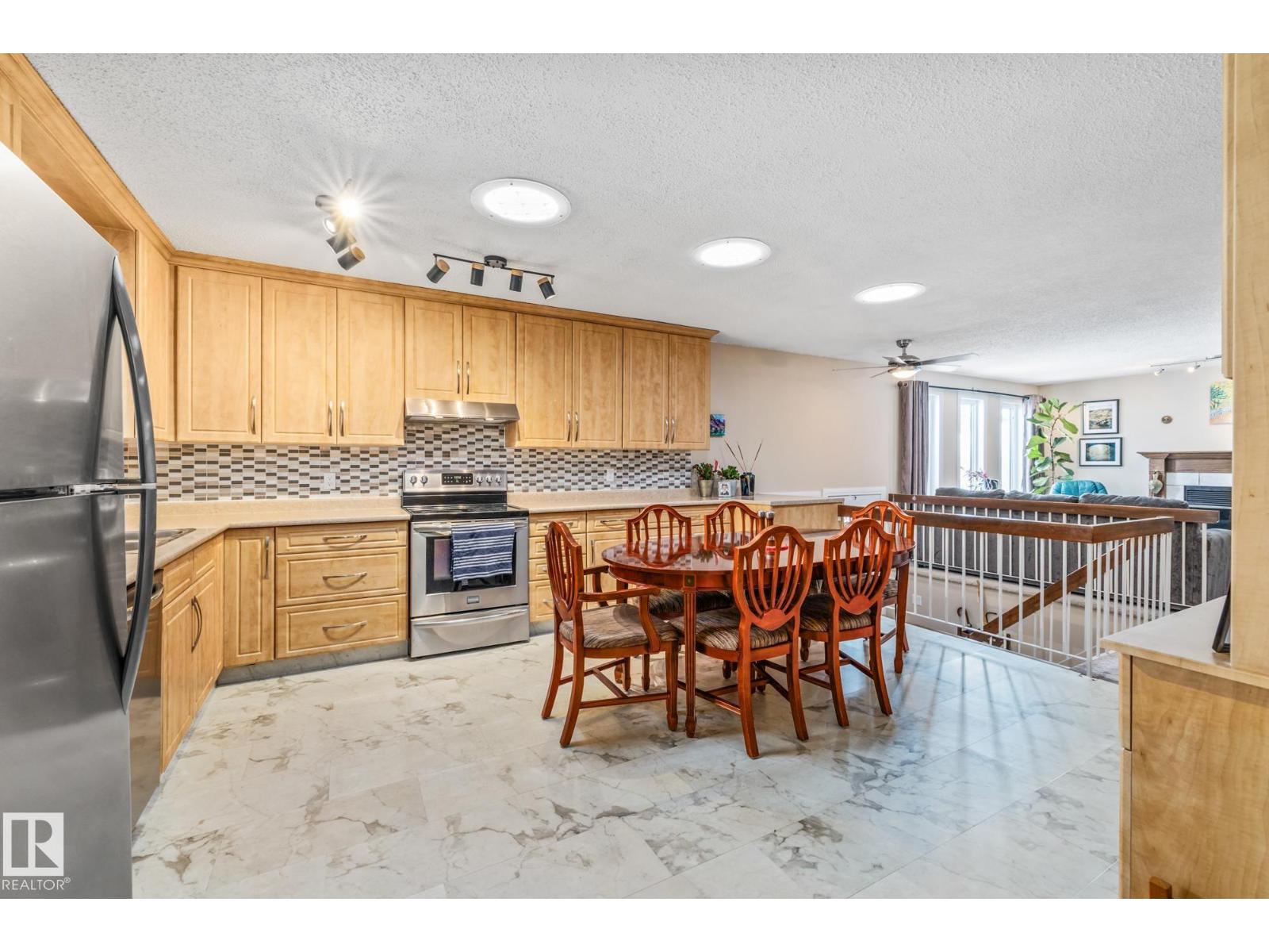 9719 190 ST NW - 6