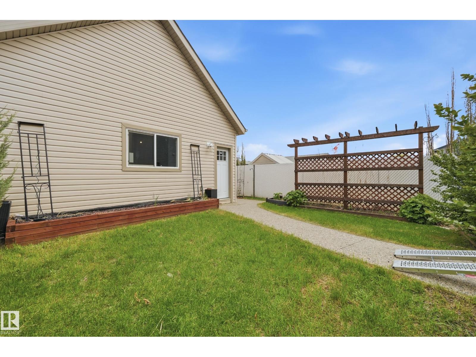 11628 167A AV NW - 25