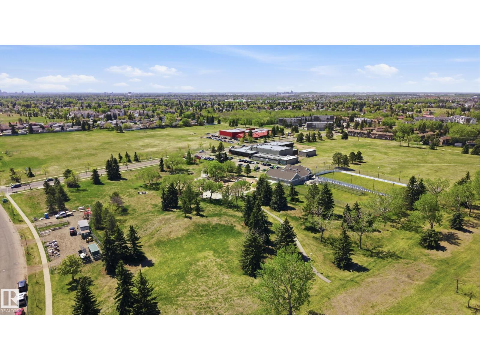 11628 167A AV NW - 30