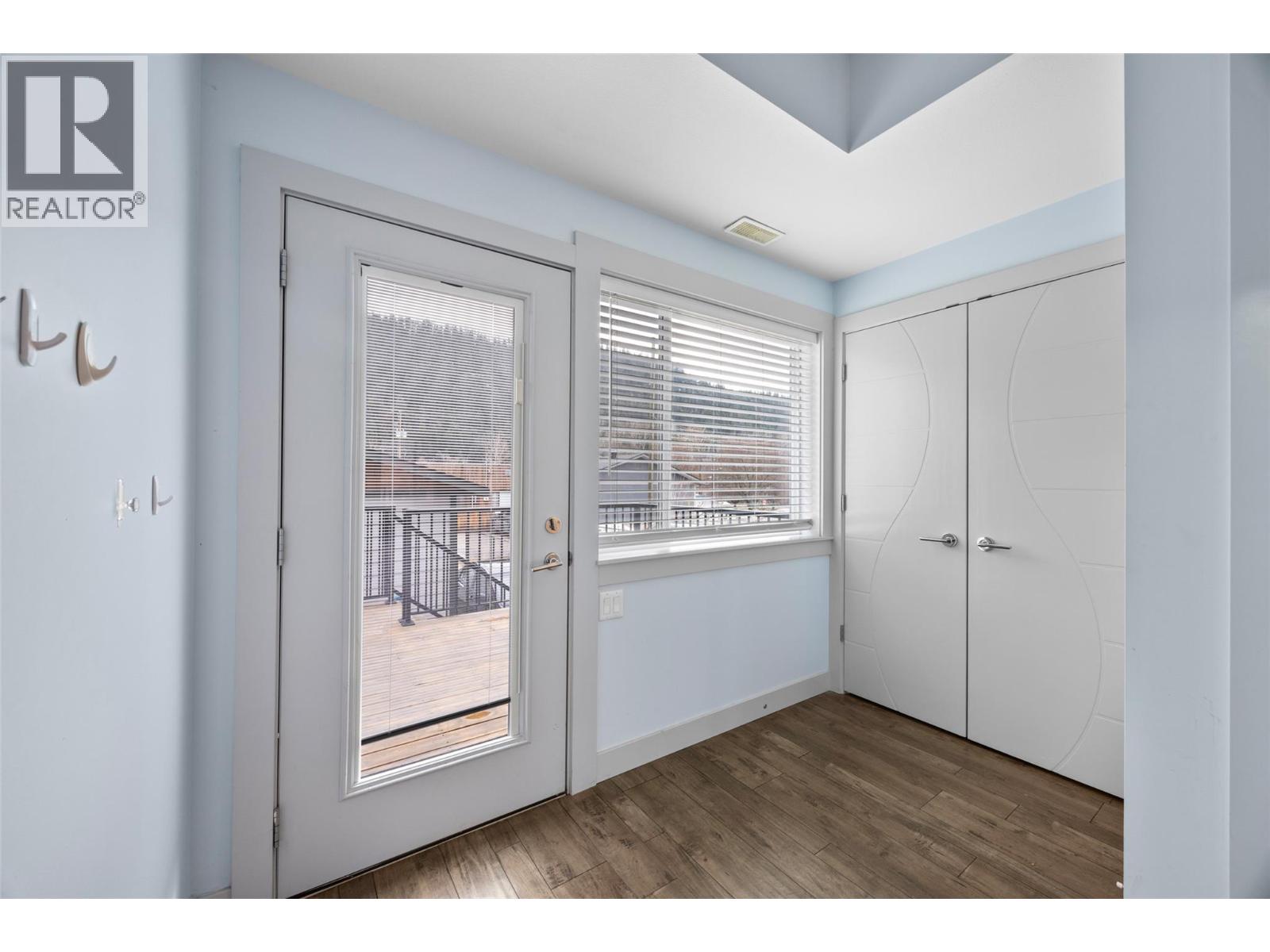 829 Okanagan Avenue - 29
