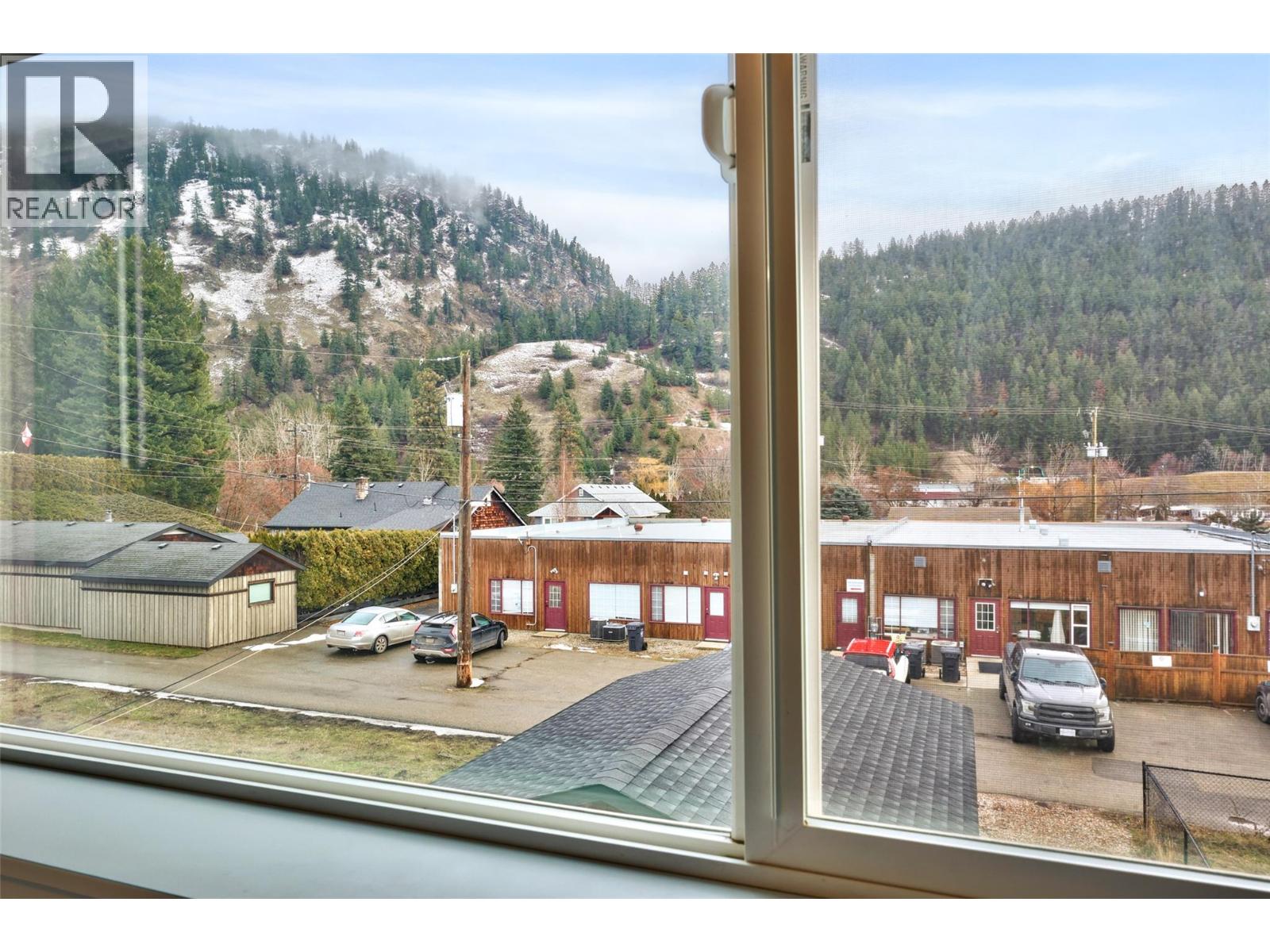 829 Okanagan Avenue - 22