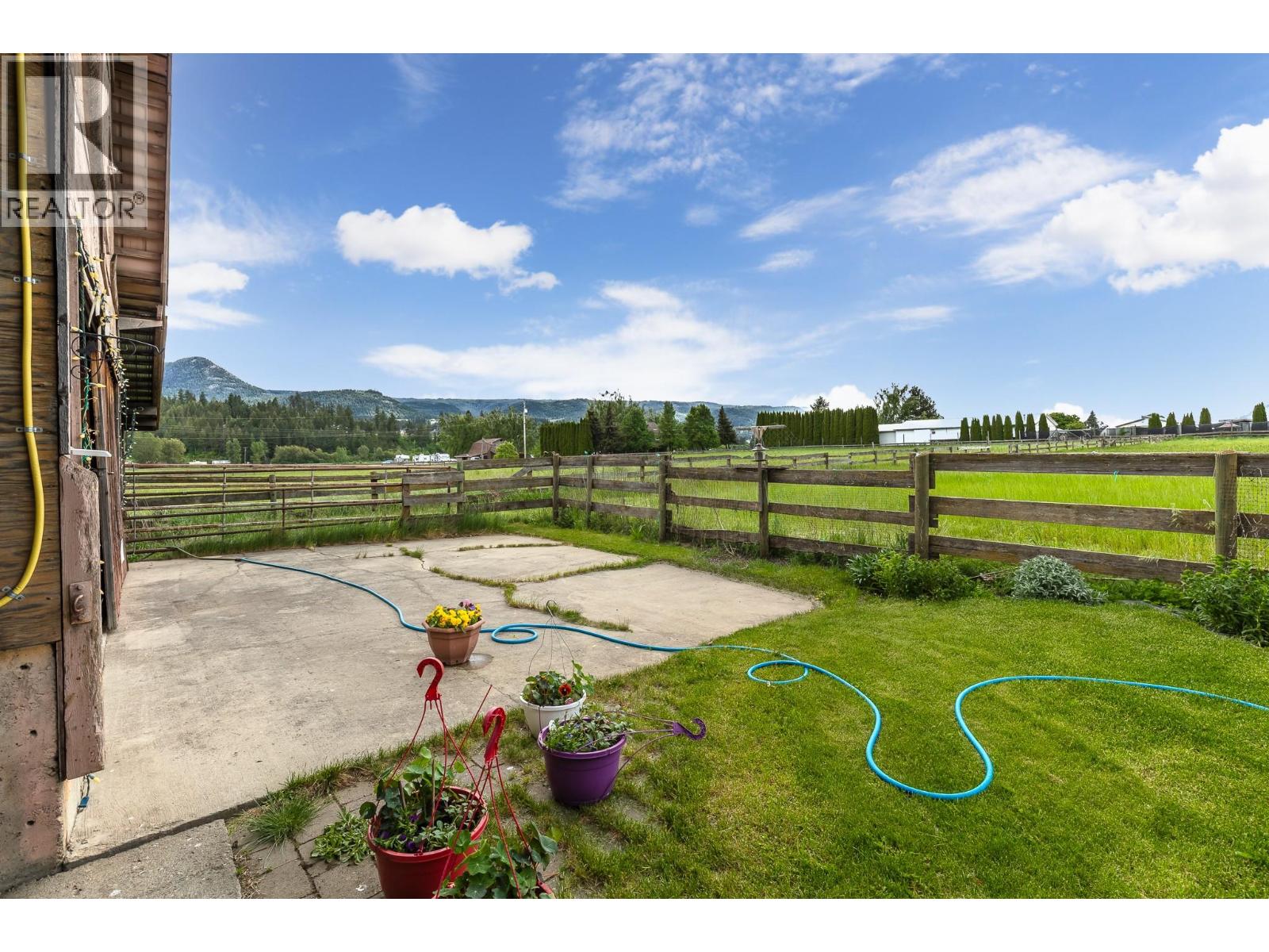 5425 Petworth Road - 76