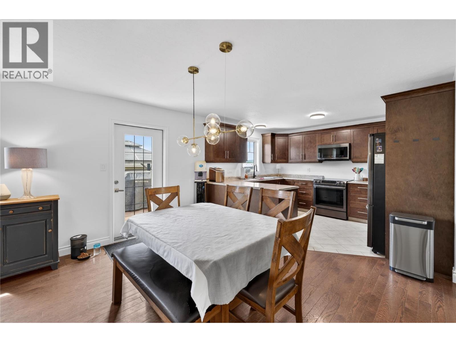 1841 85 Avenue - 10