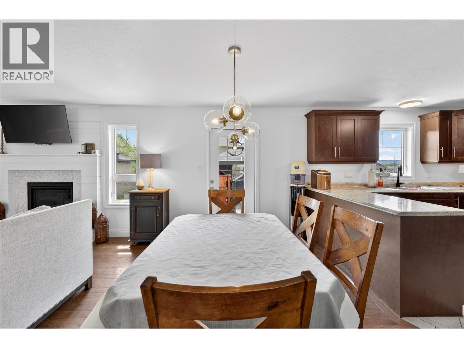 1841 85 Avenue - 11