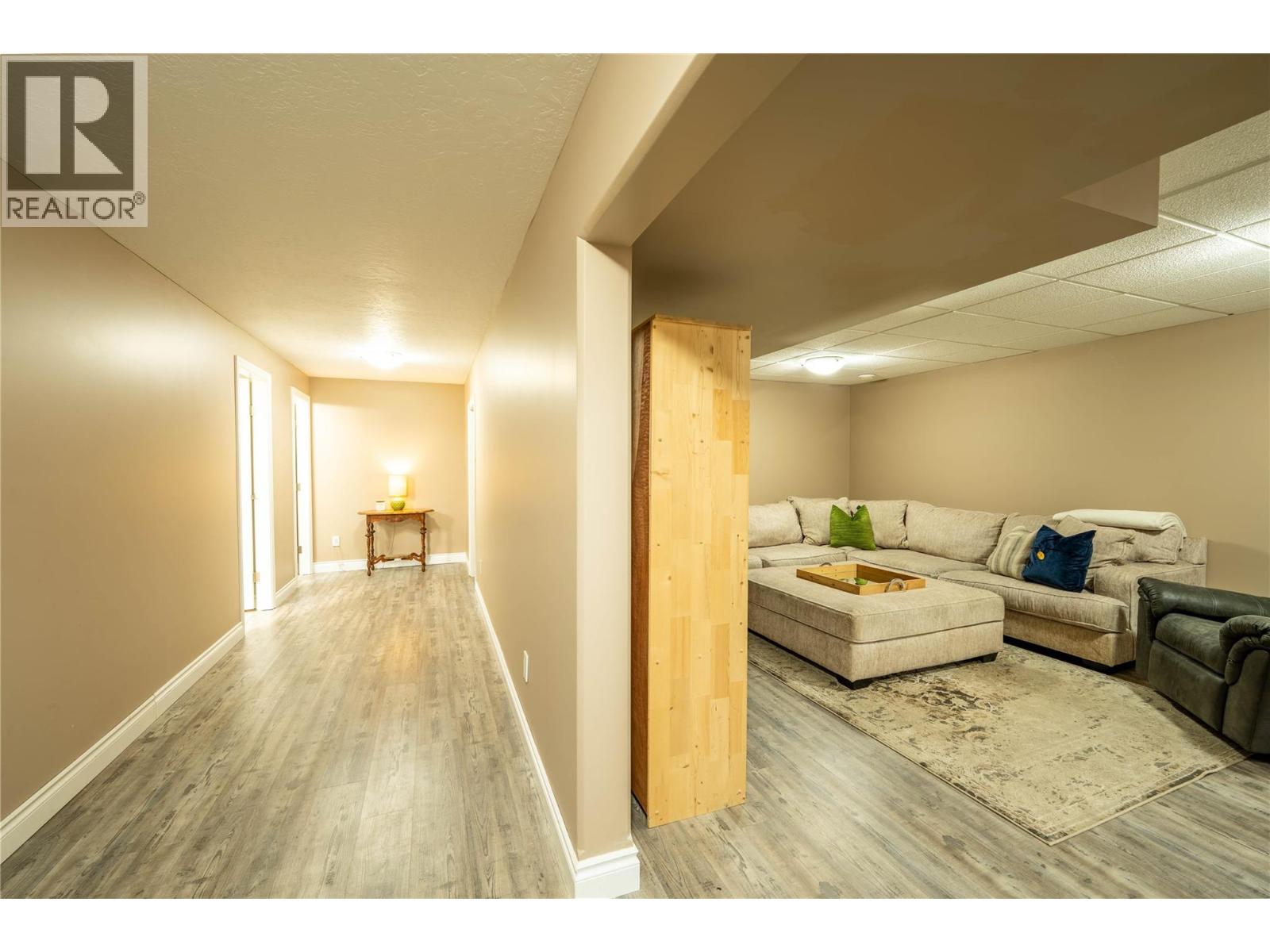 1841 85 Avenue - 30