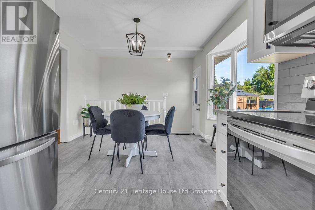 55 DENRICH AVENUE - 12
