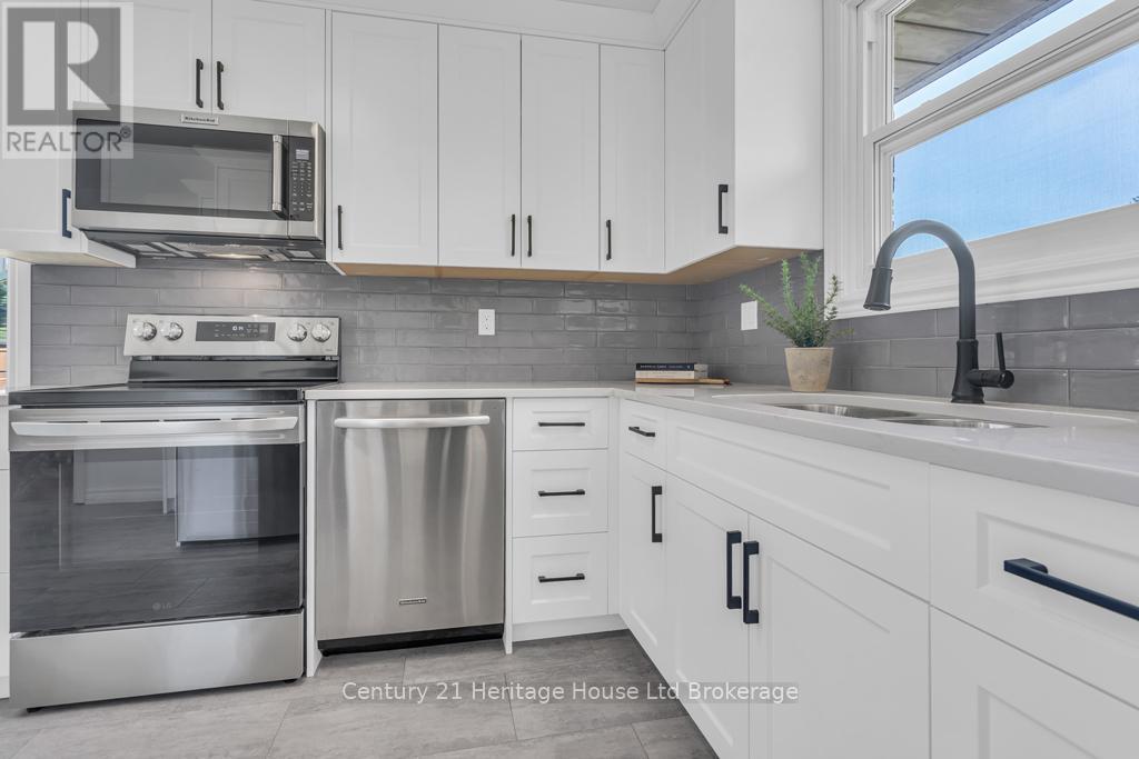 55 DENRICH AVENUE - 15