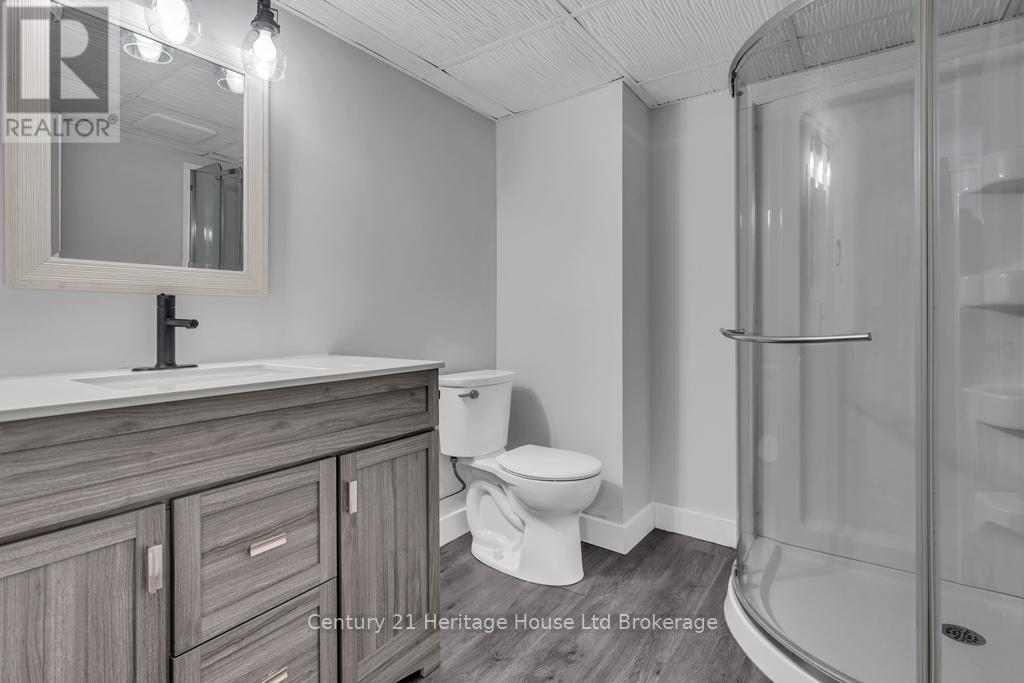 55 DENRICH AVENUE - 25