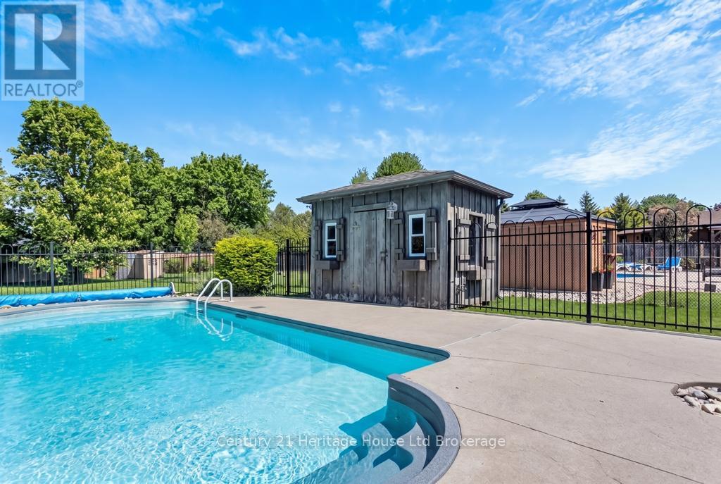 55 DENRICH AVENUE - 32