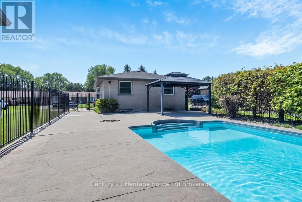 55 DENRICH AVENUE - 33