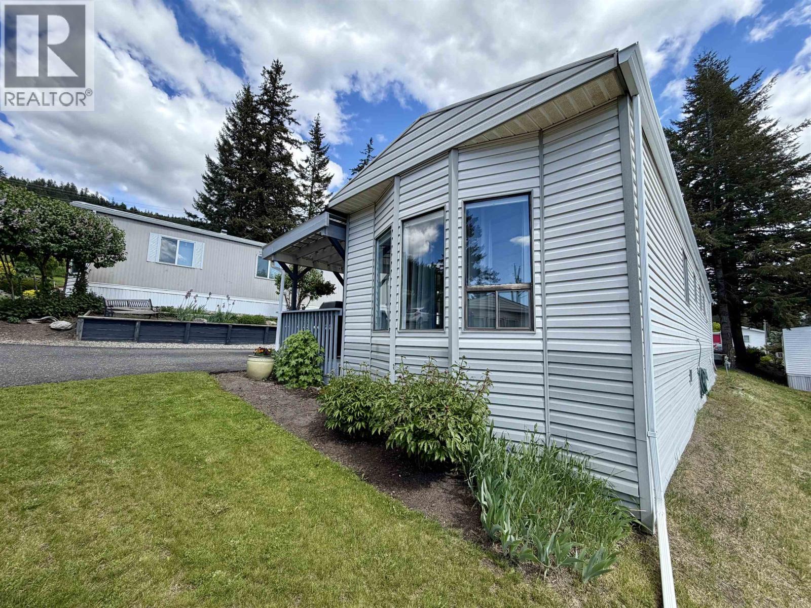 #12 770 ELEVENTH AVENUE - Image 2