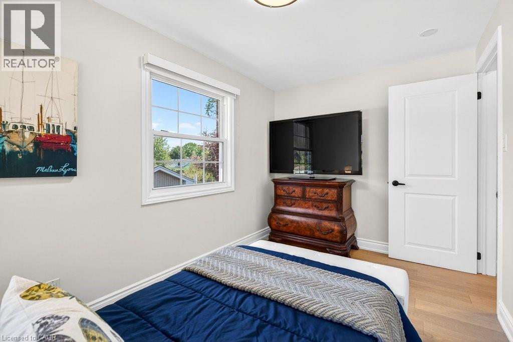 350 EAST SIDE Crescent - 25