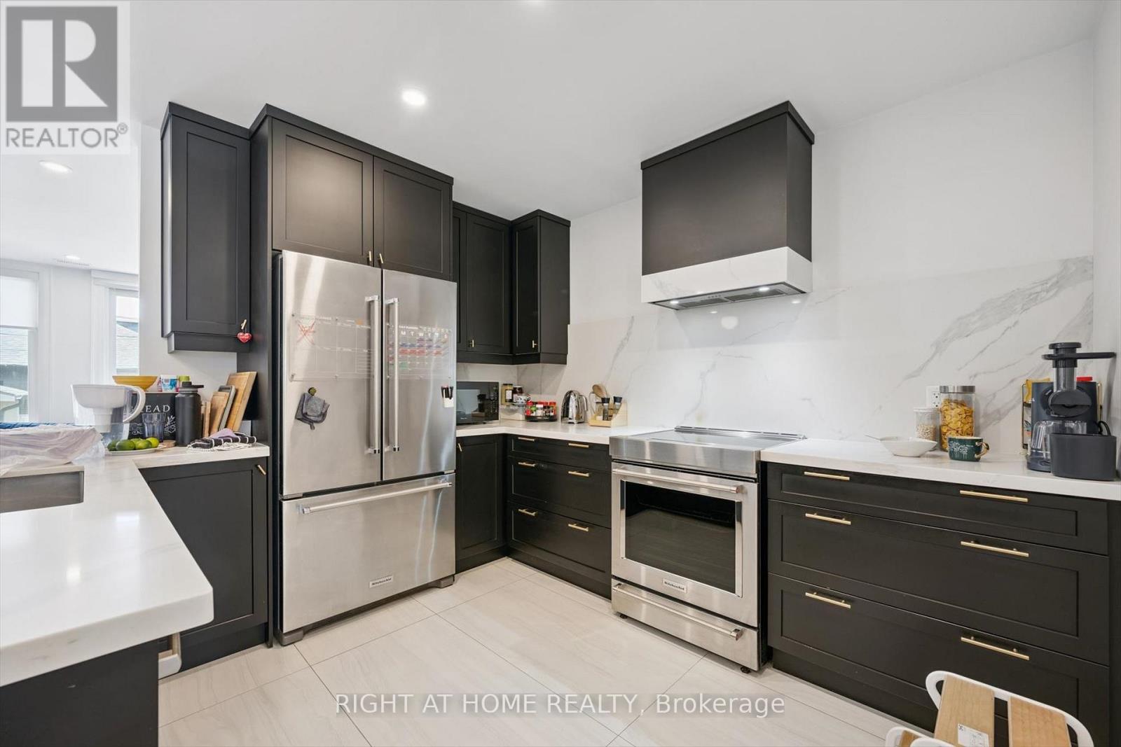 814 COXWELL AVENUE - 4
