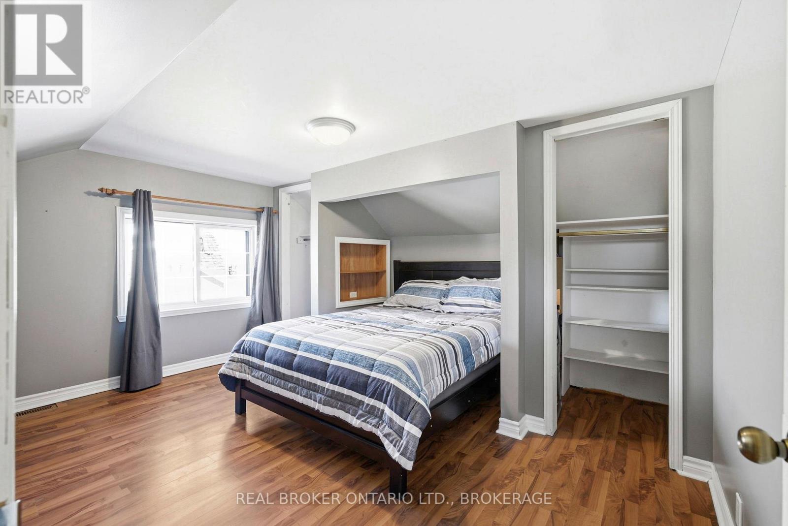 25 DUNBAR AVENUE - 21