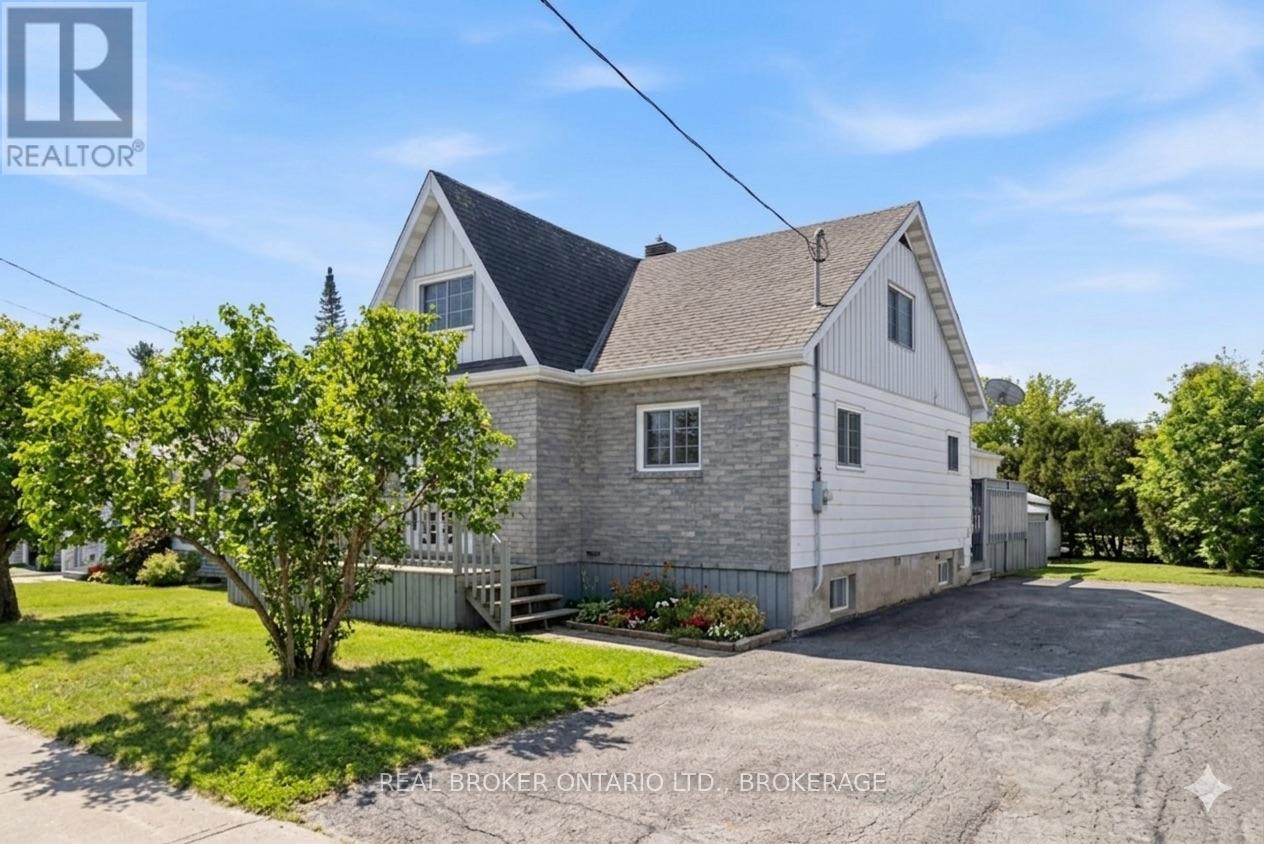 25 DUNBAR AVENUE - 2