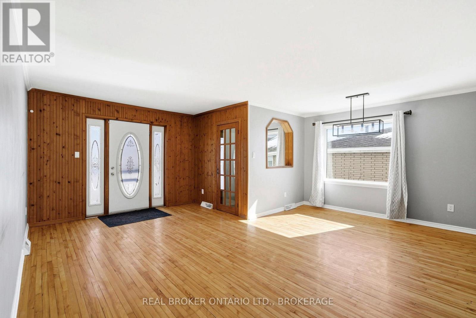 25 DUNBAR AVENUE - 3