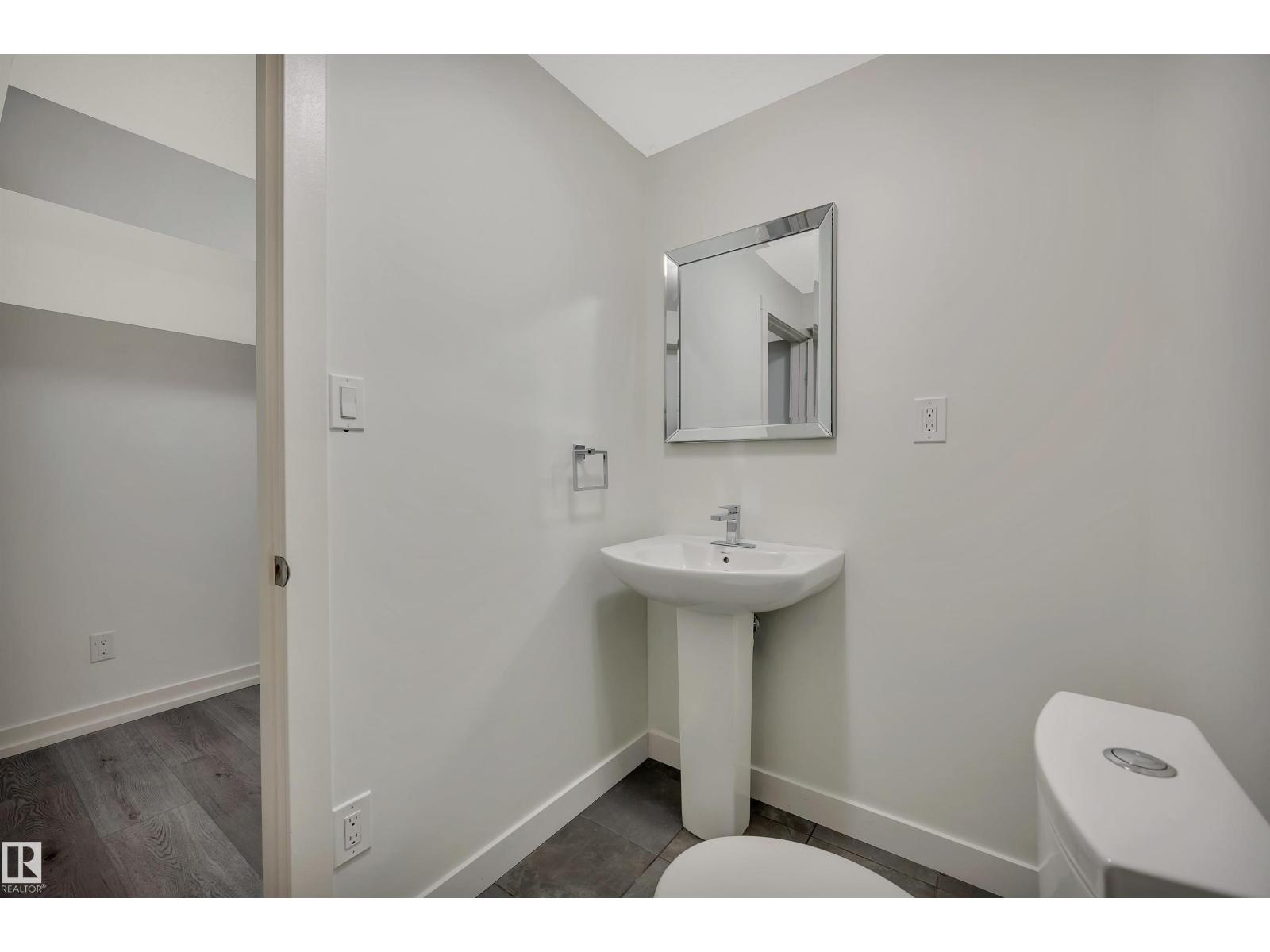 908 Valour WY NW — photo 45