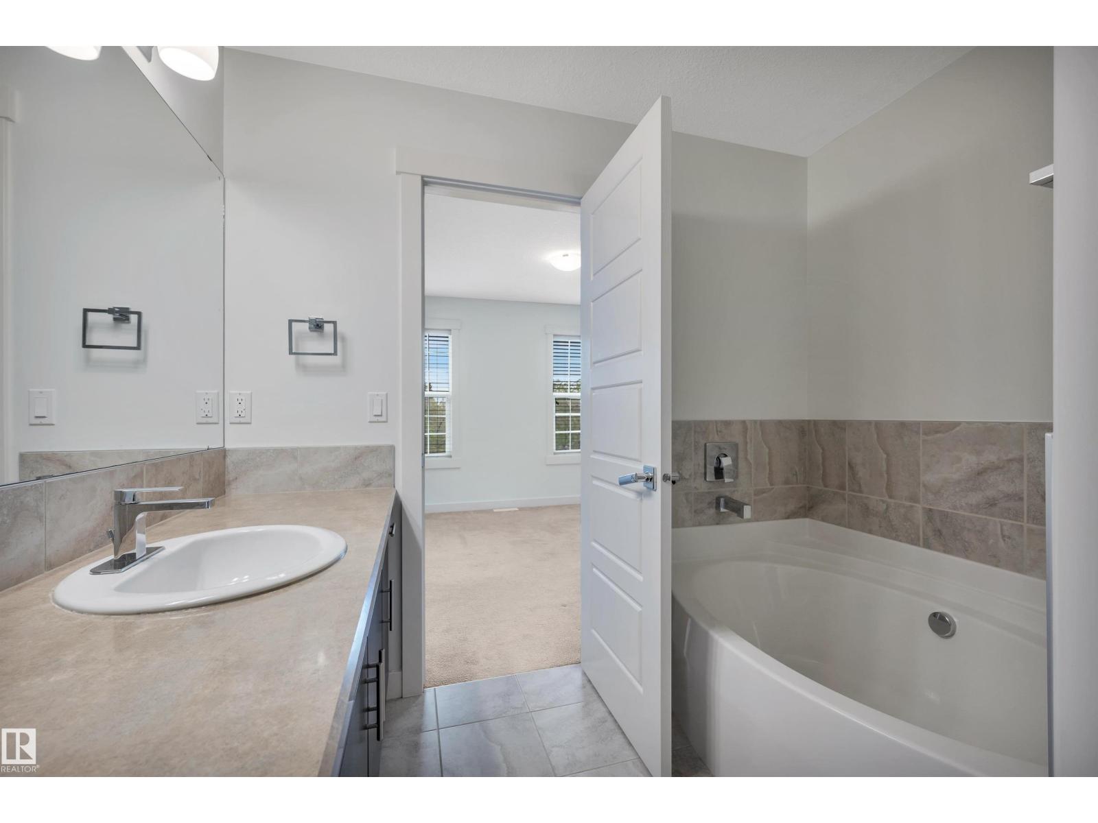 908 Valour WY NW — photo 25