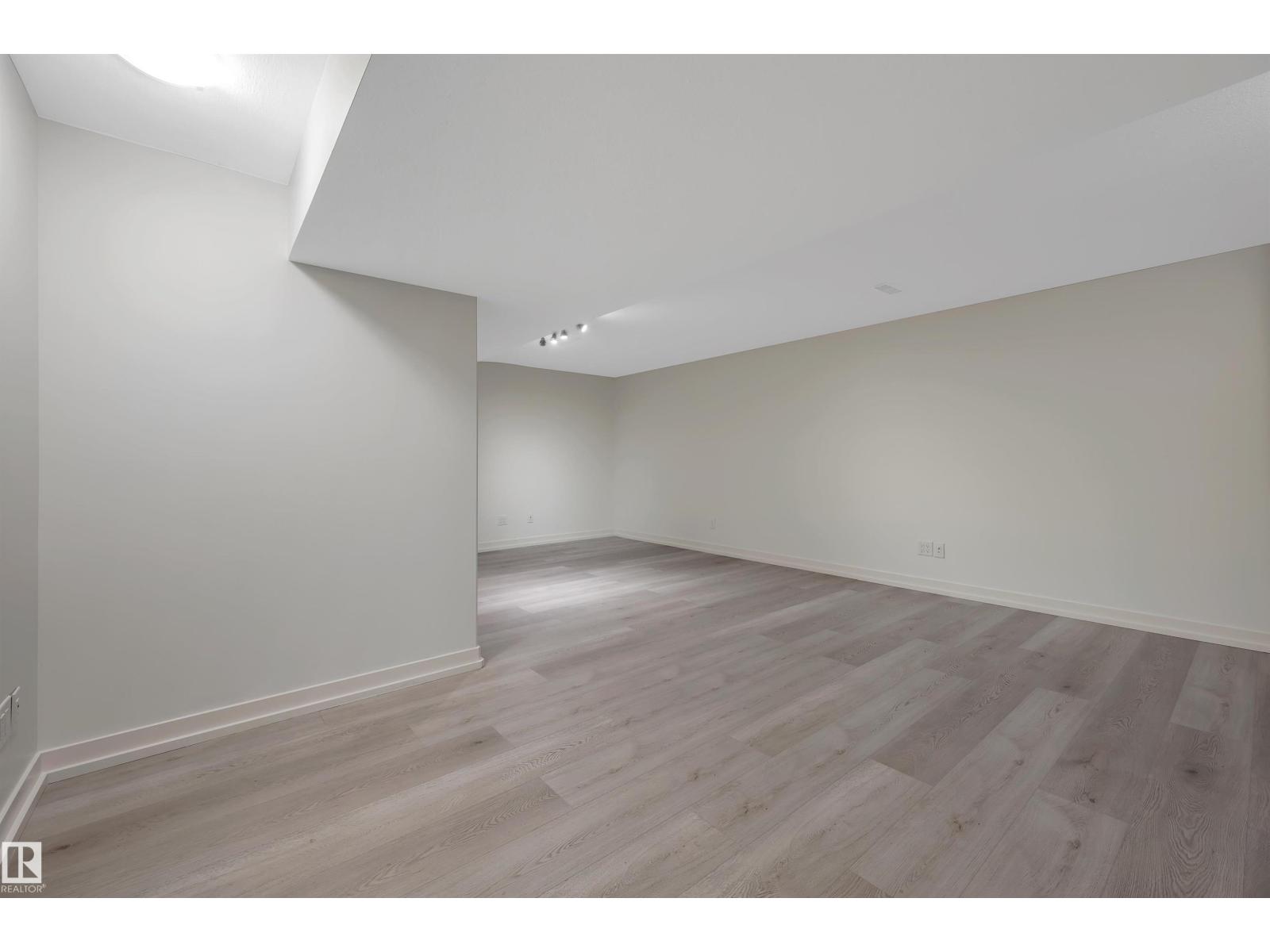 908 Valour WY NW — photo 44
