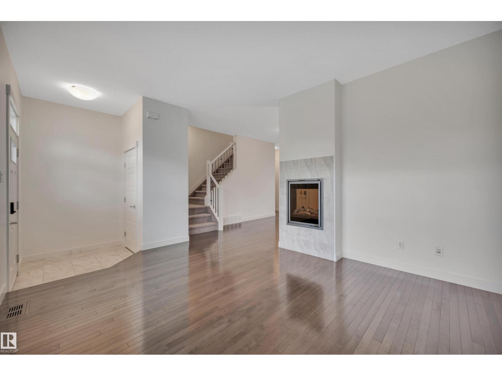 908 Valour WY NW — photo 9