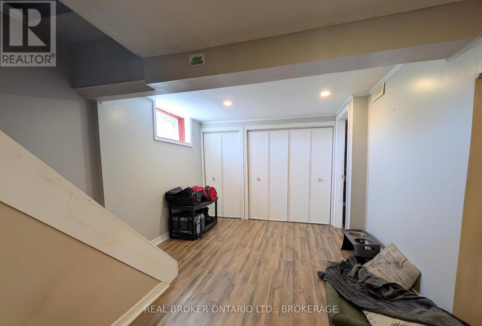 3300 POIRIER AVENUE - 21
